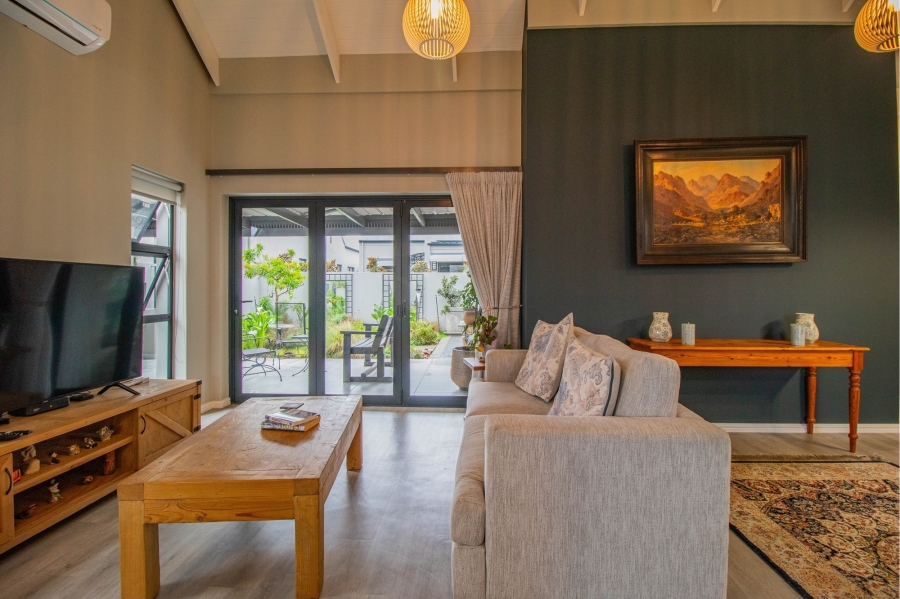 3 Bedroom Property for Sale in Aan de Wijnlanden Western Cape